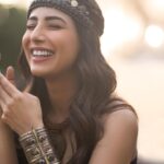 Ushna Shah Instagram - I’m coming for you, Xena! @iam3h @houseofparishae @nabila_salon @goshi.makeupartist #ushnashah