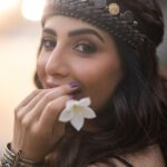 Ushna Shah Instagram - I’m coming for you, Xena! @iam3h @houseofparishae @nabila_salon @goshi.makeupartist #ushnashah
