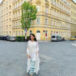 Ushna Shah Instagram - Eid Mubarak from the Amins in Wien!🌙 @hamza.amin87 Both of us wearing our friend @zainabchottaniofficial 😘 My Jewelery: @esfirjewels My shoes: @insignia_shoes #ushnashah #ushnashahamin #eidday1 Vienna, Austria