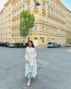 Ushna Shah Instagram - Eid Mubarak from the Amins in Wien!🌙 @hamza.amin87 Both of us wearing our friend @zainabchottaniofficial 😘 My Jewelery: @esfirjewels My shoes: @insignia_shoes #ushnashah #ushnashahamin #eidday1 Vienna, Austria