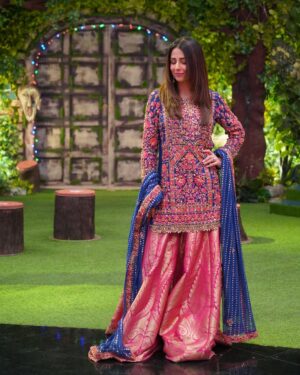 Ushna Shah Instagram - JPL ‘23 looks, a recap 💋 
Which one did you like the most?

Glam squad @thekrisalyswomen 
Makeup @bilalsamiofficial 
Hair @sairakhokhar1234 
#ushnashah #arydigital #jeetopakistan