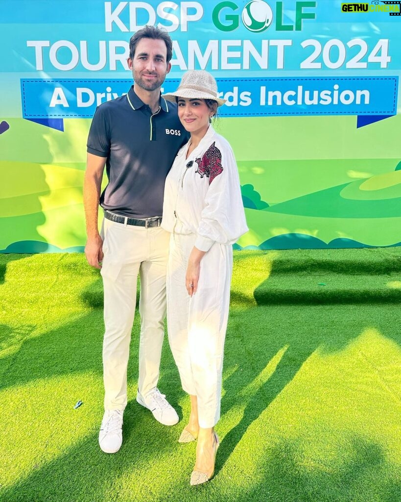 Ushna Shah Instagram - KDSP Annual Golf Tournament Luncheon. KDSP’s dedication to children with Down syndrome is admirable. Thank you for having us. Outfit by @wardhasaleemofficial #kdsp #kgc #ushnashah #golftournament Karachi Golf Club