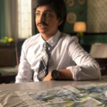 Ushna Shah Instagram - Be a man. 🍕 ⁣ ⁣ ⁣ ⁣ ⁣ Camera + Styling by @ehteshamansari ⁣ Get-up by @malik.fayyaz