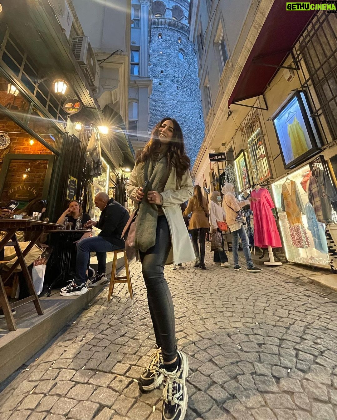 Ushna Shah Instagram - Istambeautiful 🥰 Istanbul, Turkey