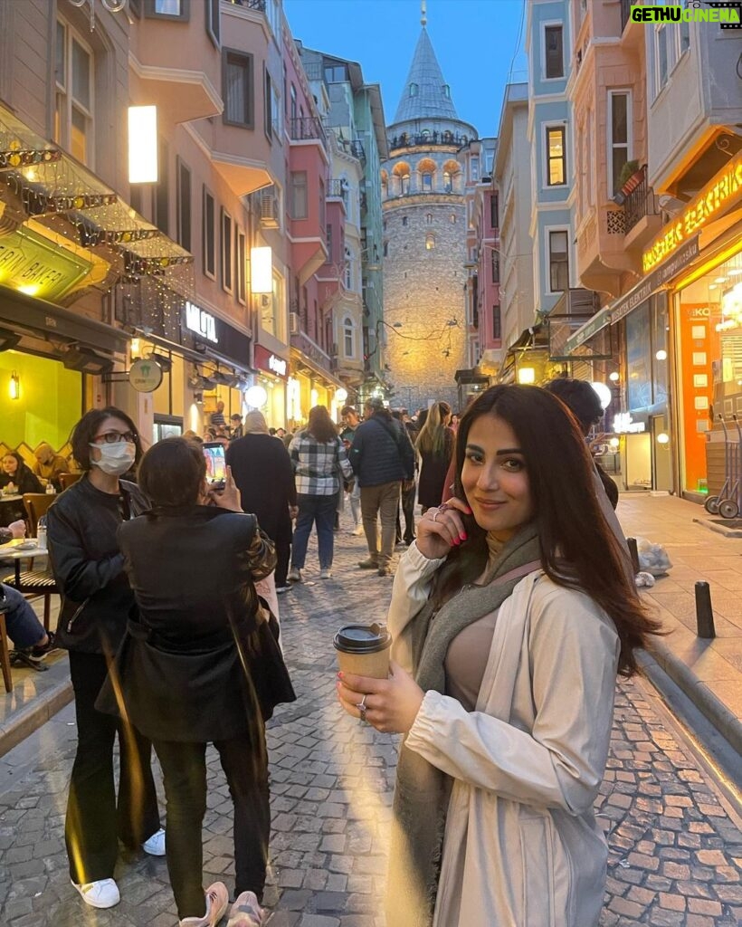Ushna Shah Instagram - Istambeautiful 🥰 Istanbul, Turkey