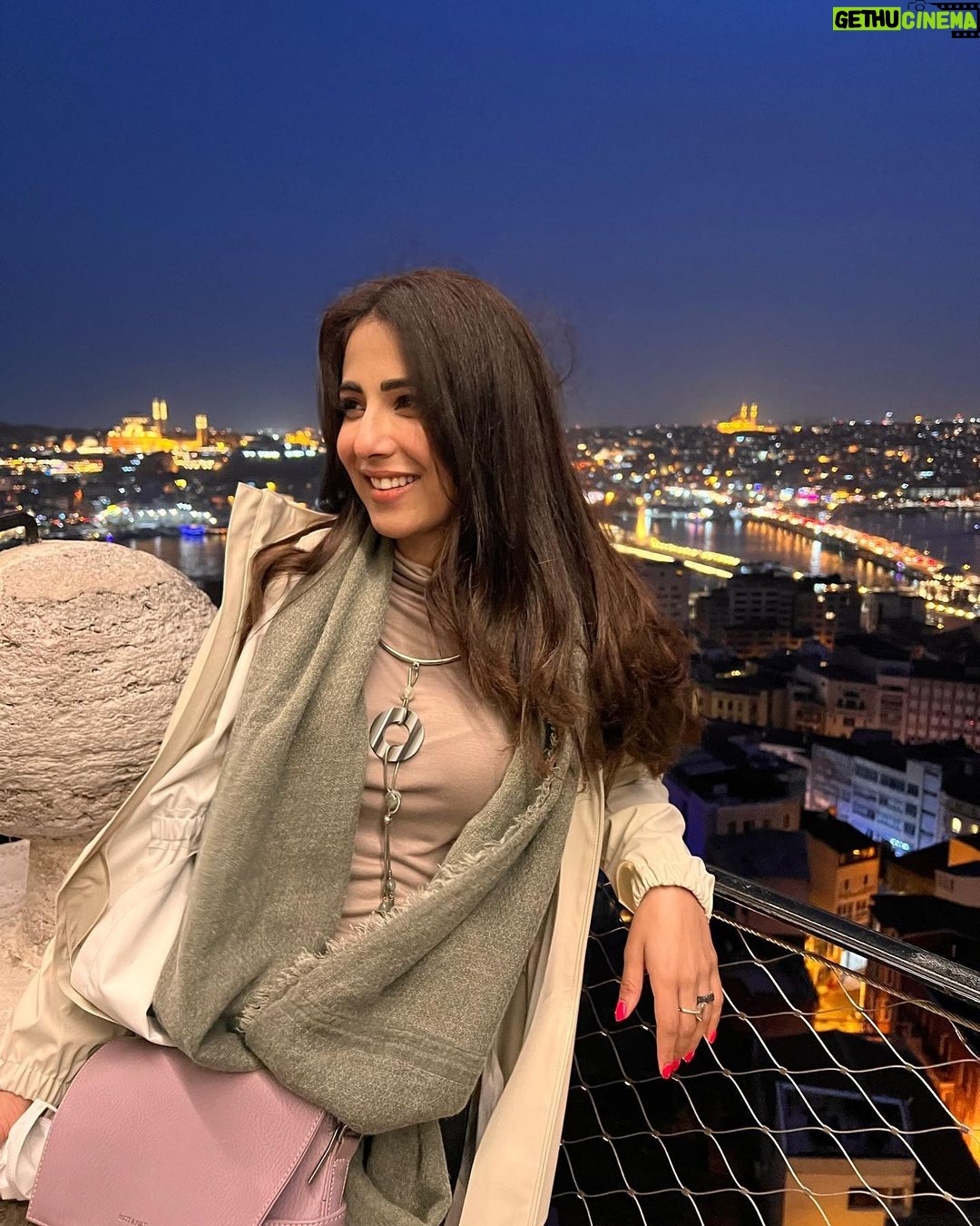 Ushna Shah Instagram - Istambeautiful 🥰 Istanbul, Turkey