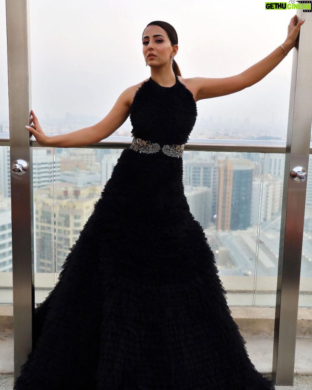 Ushna Shah Instagram - Photo-Dump round 2 Dress: @elanofficial @khadijahshah π΅π° Jewellery: @sherezadjewellery π΅π° Clutch: @hermosa_by_ana π΅π° Hair: @danihairstylist1 π¦πͺ Makeup: @makeoverbytahira π¦πͺ Photography: @photography_highheels π¦πͺ #ushnashah #ushna #pisa2021 Dubai, United Arab EmiratesΨ―Ψ¨Ω