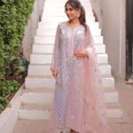 Ushna Shah Instagram - 🌅 @zainabchottaniofficial @goshi.makeupartist @hashu_hair @esfirjewels @insignia_shoes #ushnashah #jeetopakistan @nabila_salon @zrphotography012