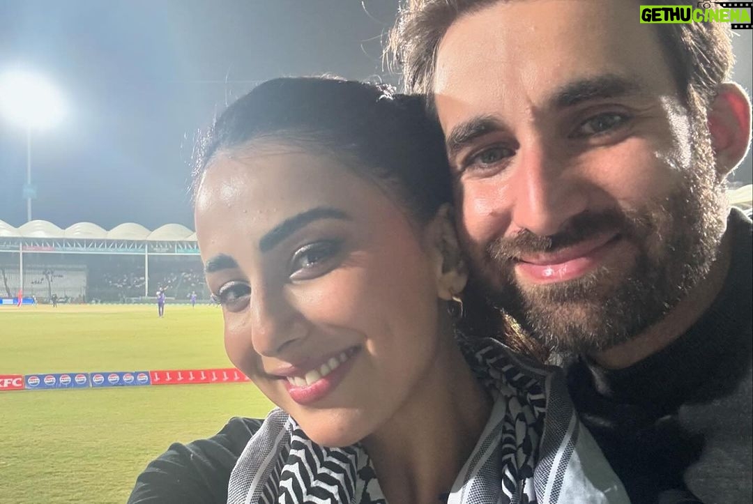Ushna Shah Instagram - Date night last night with @hamza.amin87 🏏 Sad to have missed our @karachikingsary but fun match between @islamabadunitedpsl & @quetta.gladiators 👏 (There is a video of me as a toddler in a diaper, dancing & singing “deeh deeh pachipaan”. I will never not dance to this song 😅) *Having a platform or a privileged access to a platform is a responsibility, especially at a time in the world when showing solidarity is stifled.