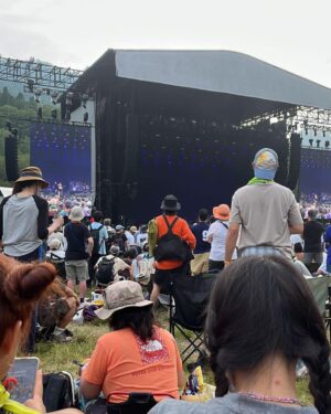 Uus Instagram - Day 3 fujirock tapi ga ada jirocknya padahal pen nyanyi lepaskan diriku tapi gapapa yg penting bareng @foom_id #foomgoestofujirock