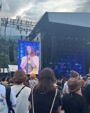 Uus Instagram - Day 3 fujirock tapi ga ada jirocknya padahal pen nyanyi lepaskan diriku tapi gapapa yg penting bareng @foom_id #foomgoestofujirock