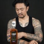 Uus Instagram - Fuji Kaze ngajakin anda anda sekalian untuk ikutan challenge dari VIBE! Video paling kreatif, ajaib dan kocak bakal menang Rp2,500,000 dan 1 botol Vibe! Bebas mau pake kostum atau background apapun yah 🙇 Caranya : 1. Wajib umur 21 Tahun keatas 2. Membuat video minum VIBE sambil pake alat pijat viral itu (banyak di toko online) 3. Upload videonya di IG kalian. Jangan lupa tag dan mention @Vibe.Indonesia 4. DM video kamu ke akun IG @Vibe.Indonesia #JustVibeOn #LetsGetVibe #PlayfulNightVibe #Challenge