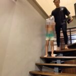Uus Instagram - Skill dari generasi sebelumku. Seorang bapak kalo bersin serumah harus tau.