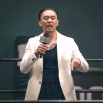 Uus Instagram - Sampe sekarang masih kekeh yang lumayan bodoh untuk selalu bikin sesuatu di yutub berdasarkan histori untuk diingat lagi nanti. Dari ngobrol sama temen, puisi sm temen, cover laruku, semuanya dari hal-hal yg emang beneran gua suka. Lalu ada satu yang dulu selalu gua lakuin dan sampe sekarang masi selalu pengen gua lakuin tapi sulit banget karena harus aman buat semuanya. Gue bukan lagi anak kecil yg banting-bantingan di kasur. Gue anak gede yang mindahin banting-bantingannya ke tempat yang seharusnya. Besok akan jadi episode pertama Kebanting. Ini surat cinta gue buat semua temen-temen sebaya yang mungkin dulu pernah punya cita-cita bisa banting-bantingan untuk nyari nafkah. Ini dia temen-temen. Semoga suka sama @kebanting.id 🙇