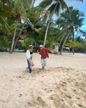 Víctor Drija Instagram - RD es un país que está muy cerquita de Dios y eso puede con cualquier adversidad • ÁNIMO 🇩🇴🫶🏻