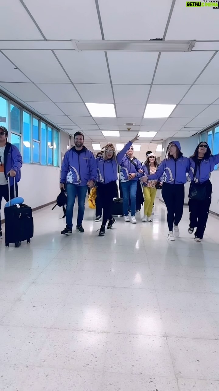 Víctor Drija Instagram - Ya estamos en Maracaibo!!! Gira de medios con #dramaticas Hoy a las 5pm en el @teatrobaralt @ortizscarlet @soyroxanadiaz @carlosghaydon @hildaabrahamzoficial @betancourtaroldo @victordrija @soylupitaferrer @luisgeronimoabreu @jordanmendozaoficial @hispanomedio @danielferrerc