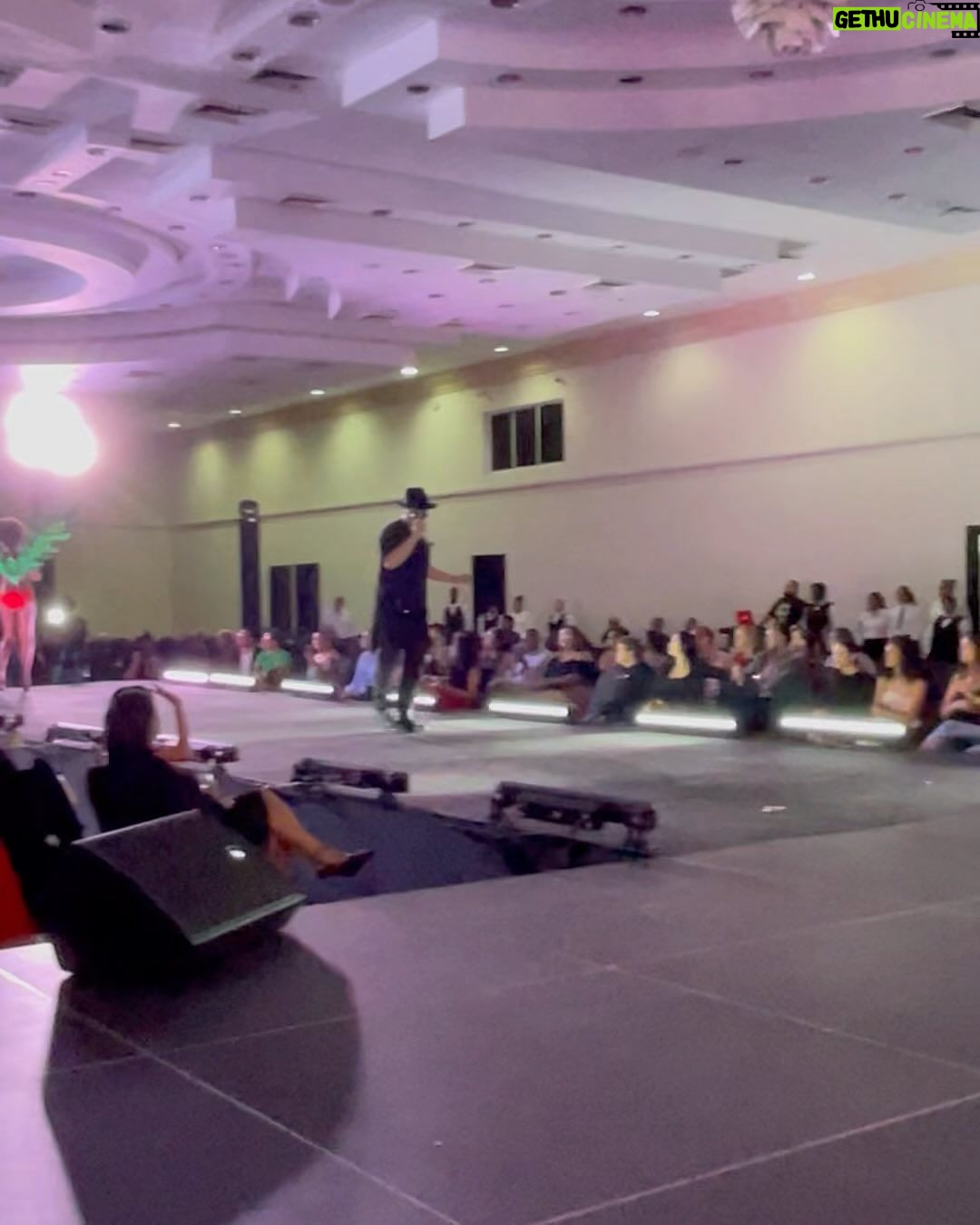 Víctor Drija Instagram - 🇩🇴agradeciendo cada oportunidad🇩🇴 Santo Domingo, Dominican Republic