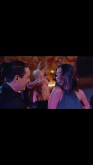 Víctor Drija Instagram - ¡mi primera película en INGLÉS!

con mucha alegría, les comparto este avance de “Finding Love In Sisters” • filmada en Kentucky, USA 🇺🇸 y por aquí, orgulloso de de representar 🇻🇪 

agradecido también con la oportunidad de ser parte de la banda sonora