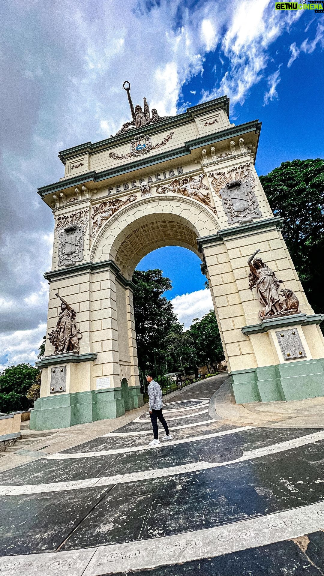 Víctor Drija Instagram - #FestivalDeLasTradicionesPorVV Parque El Calvario