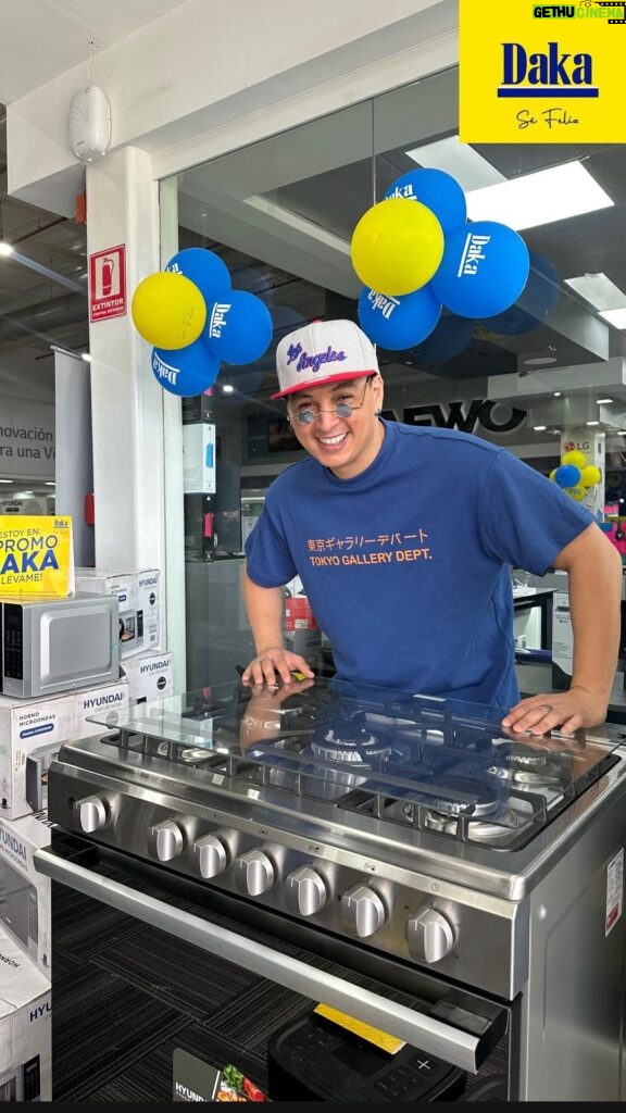 Víctor Drija Instagram - ¡Epa! ¿Saben cuál es mi momento feliz?👀🤔 ¡Cuando hay promociones en Tiendas Daka!😎 Miren TODO lo que puedes encontrar para cualquier ocasión en Daka🫶🏻 #Enero #AñoNuevo #Dakatumejoropción #SomosgenteDaka #Venezuela #sefeliz
