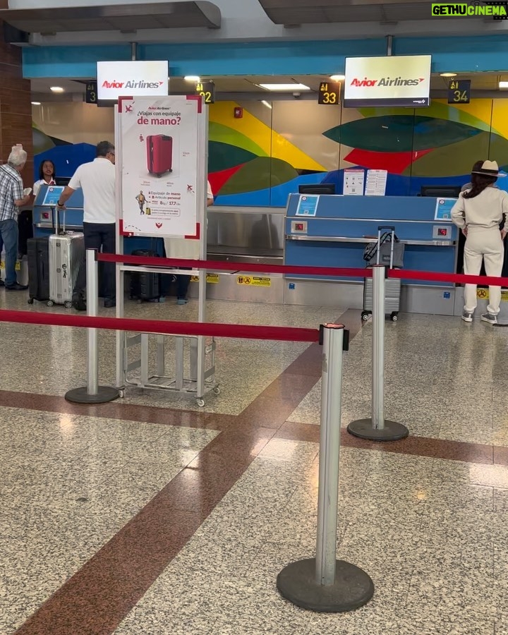 Víctor Drija Instagram - siempre se pasa bien en RD 🇩🇴 Santo Domingo, Dominican Republic