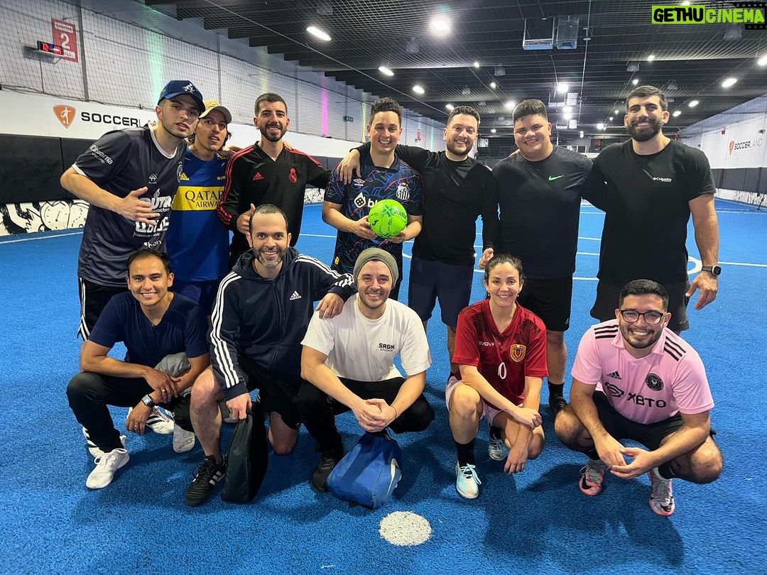 Víctor Drija Instagram - no todo es chamba!!! • por un año más de fut 🥂⚽️ @doralsoccerlandpark Doral, Florida