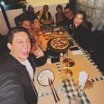 Víctor Drija Instagram - me debía un compartir con este equipo que Dios ha formado para mi crecimiento personas valiosas que me hacen ser mejor y de corazón, espero yo también lograr lo mismo en ellos - ni hablar de las pizzas del @jardindemiriam de las mejores que he comido en toda mi vida (y vaya que he comido pizzas) y además nos hicieron sentir en casa un domingo random de enero hasta la 1 AM