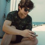 Vachirawit Chivaaree Instagram – forgetful boy.

#brightisphotographernow Pattaya, Thailand