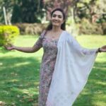 Vaishnavi Gowda Instagram - Your life is your message to the world ! Make sure it’s inspiring 🫶✨ Yours Seetha ❤️ Outfit- @kavi_siniboutique