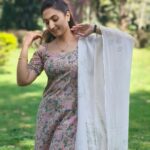 Vaishnavi Gowda Instagram - Your life is your message to the world ! Make sure it’s inspiring 🫶✨ Yours Seetha ❤️ Outfit- @kavi_siniboutique