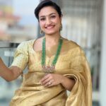 Vaishnavi Gowda Instagram – Nim Nota nan mele🌸 🎶 

Outfit- @arulaa_by_rashmianooprao 
Jewellery – @daivik.in