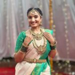 Vaishnavi Gowda Instagram - ಹೊಸ ವರ್ಷದ ಶುಭಾಶಯಗಳು✨🫶🌟 Let your year be filled with all that you deserve and desire 🩵 Outfit- @arulaa_by_rashmianooprao Jewellery- @rentmyjewels