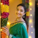 Vaishnavi Gowda Instagram - Wearing centuries worth of traditions ✨ #wedding Outfit - @arulaa_by_rashmianooprao