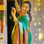 Vaishnavi Gowda Instagram - Wearing centuries worth of traditions ✨ #wedding Outfit - @arulaa_by_rashmianooprao