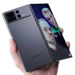 Valentin Petukhov Instagram – Xiaomi Mix Fold 2 ловкий, конечно. Нравится, что внешний экран хороший и тонкий. Но у Galaxy Z Fold 4 лучше софт, а Huawei Mate XS2 вообще самый вайбовый. Вот это неделя гнущихся мобил. А вы бы какой выбрали?