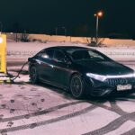 Valentin Petukhov Instagram - Неделю отъездил в счастье на Mercedes EQS 53 AMG. Очень странная вафля, мы снимали «гражданскую» версию когда еще Mercedes собирался их официально продавать. А теперь ты просто обращаешься к ребятам из @continentmotors (им как раз и спасибо за предоставленную возможность) и либо берешь в прокат покататься и осознать, либо заказываешь что хочешь с географией - весь мир. Все под ключ, в лучшем виде. Что касается самого EQS. Внешне спорно, внутри тотальный кайф, особенно вечером с подсветками и экранами. Запас хода реальный ~400, чего вполне достаточно. AMG чуть собранней «обычной» версии и многим может быть жестким. Но мне понравилось. Электрический S-class еще и AMG. Это ли не мечта? Покатался, понял, что для меня нет. А теперь отдам @diamagneticru, большому ценителю трех букв, чтоб он ловко съездил на нем, пострадал и видос для вас снял. Хотел его чистеньким снять, но погода такая, что пока с мойки доехал - получите. 😅🙈 А, да. Фото сделаны на Galaxy S23 Ultra.