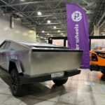 Valentin Petukhov Instagram - Сегодня открывается Moscow Auto Tuning Show и проработает а Крокусе до воскресенья. Заехал в первый день пока людей не очень много, посмотрел, кайф. Там и наши машины стоят, можете заценить в живую. Кибертрак привлекает больше всего внимания. Ну и @power_wheels в лучшем виде представлены. 💪