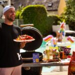 Valentin Roellinger Instagram - Petit Jeu Concours que l’on organise avec Carrefour ! On vous offre une carte cadeau de 1.000 euros valable en magasin et sur le site. J’en ai profité pour faire un sacré barbecue, tente ta chance et régales-toi ! Pour participer : -Follow @carrefourfrance & @Valouzz_ -Like le post -Commente le post Tirage au sort le 10/09/2022 #CarrefourConcours