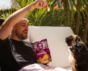 Valentin Roellinger Instagram - Petit Jeu Concours que l’on organise avec Carrefour ! On vous offre une carte cadeau de 1.000 euros valable en magasin et sur le site.
J’en ai profité pour faire un sacré barbecue, tente ta chance et régales-toi !

Pour participer :
-Follow @carrefourfrance & @Valouzz_
-Like le post
-Commente le post

Tirage au sort le 10/09/2022
#CarrefourConcours