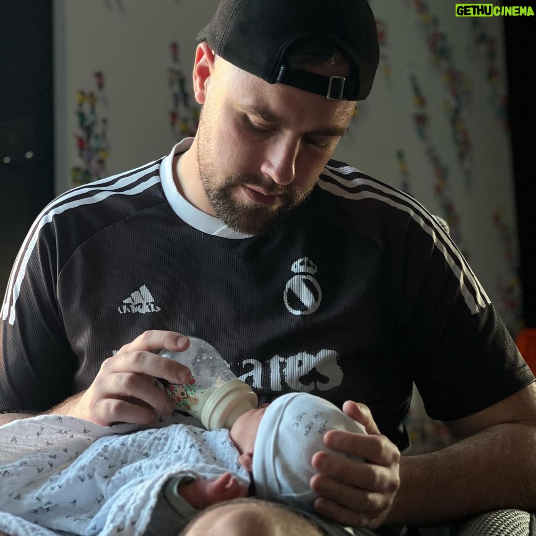 Valentin Roellinger - 243K Likes - 🍼