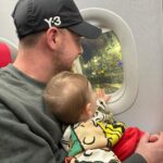 Valentin Roellinger Instagram - Son premier vol ✈️ ❤️