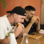 Valentin Roellinger Instagram - 50 🍔 sur la chaîne YT du frérot @fastgoodcuisine