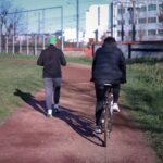 Valentin Roellinger Instagram - Ce mois-ci je me suis lancé un défi personnel de me mettre à courir sérieusement pendant un mois pour voir jusqu'où mon corps était capable de m'emmener ! Un énorme merci à @hiprofrance pour leur confiance, de m'avoir accompagné pendant toute la durée de ce challenge et à mon coach @allan_basset d'avoir cru en moi dès le début pour me surpasser et atteindre mon objectif. Je suis super fier du résultat, MERCI ❤️ ! La vidéo est disponible sur ma chaine Youtube : VALOUZZ allez tcheck elle vaut le coup 🫡 Rennes, France