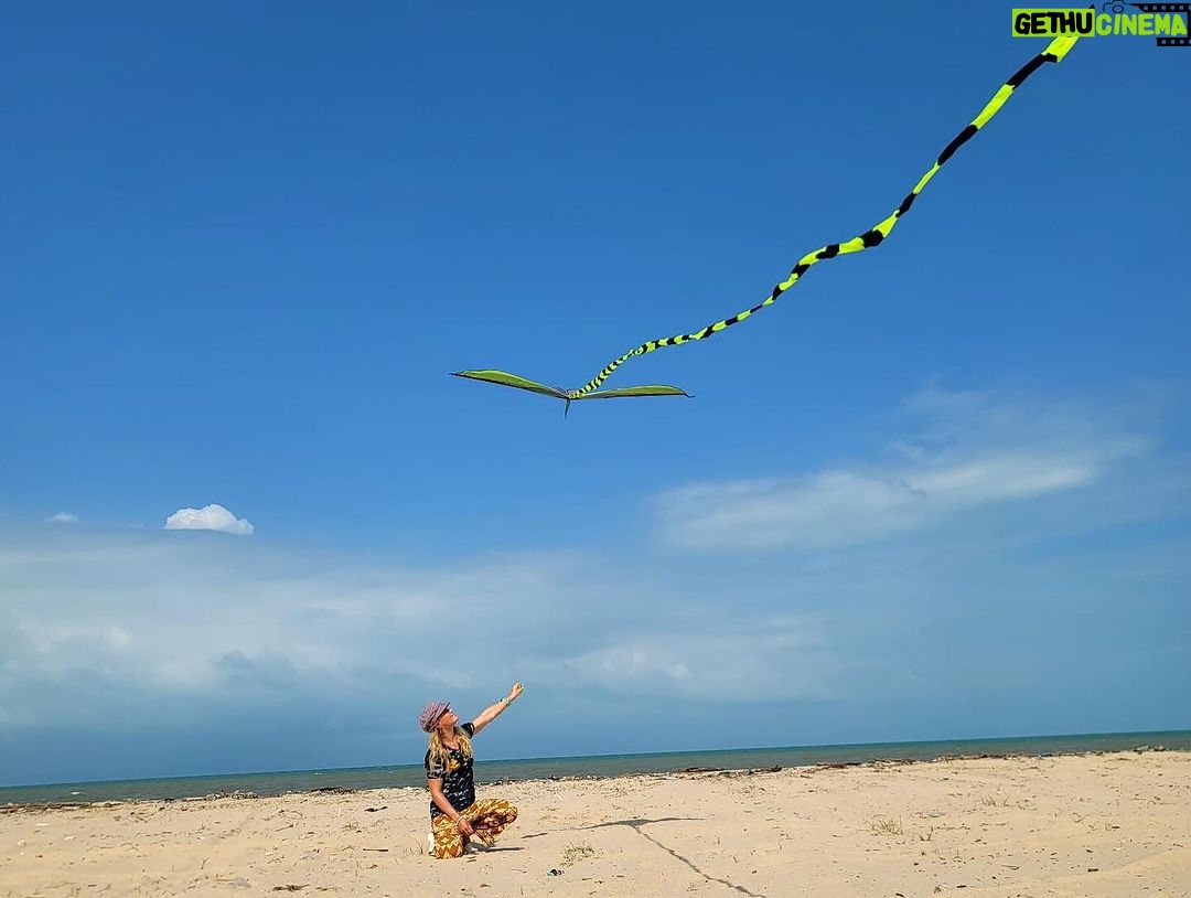 Valentina Shevchenko Instagram - Casually drew to the most amazing #Kite 🪁 festival 🥰 Thailand