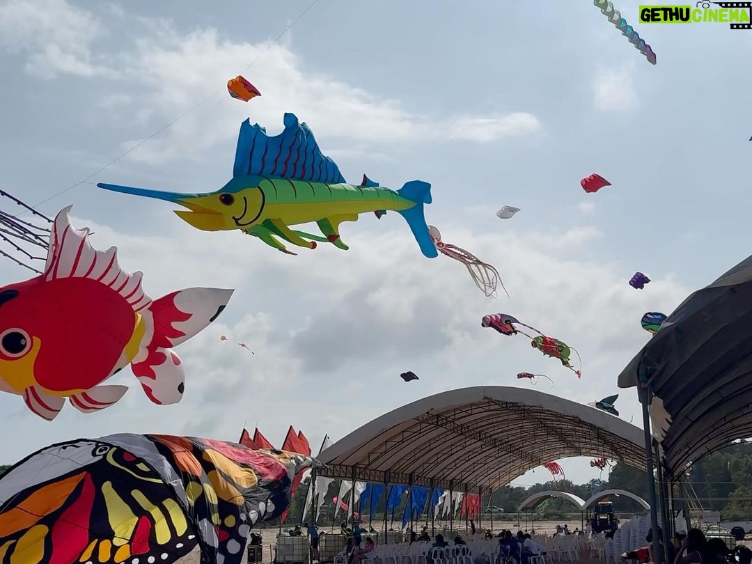 Valentina Shevchenko Instagram - Casually drew to the most amazing #Kite 🪁 festival 🥰 Thailand