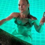 Valentina Shevchenko Instagram - When not training #mma , then swimming 🙂🏊‍♀️ Ranong, Thailand