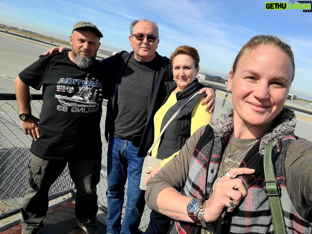 Valentina Shevchenko Instagram - In San Francisco with friends ! Aviation Museum , delicious homemade food , early morning workout 💪 #GoodTime San Francisco, California