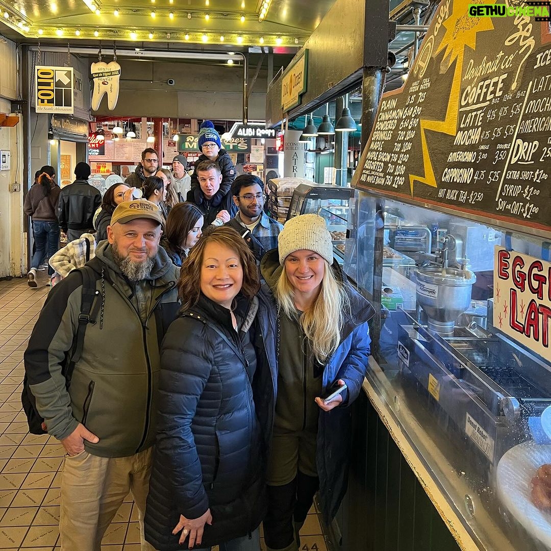 Valentina Shevchenko Instagram - Thanksgiving ๐ฆ๐ day with friend in Seattle ๐งก๐ Seattle, WA, USA