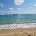 Valentina Shevchenko Instagram - I worked out in the morning good and had a little time to enjoy the ocean 🌊 sun ☀️ and sand 😄 before hit the road for new adventures #Thailand 🌴
