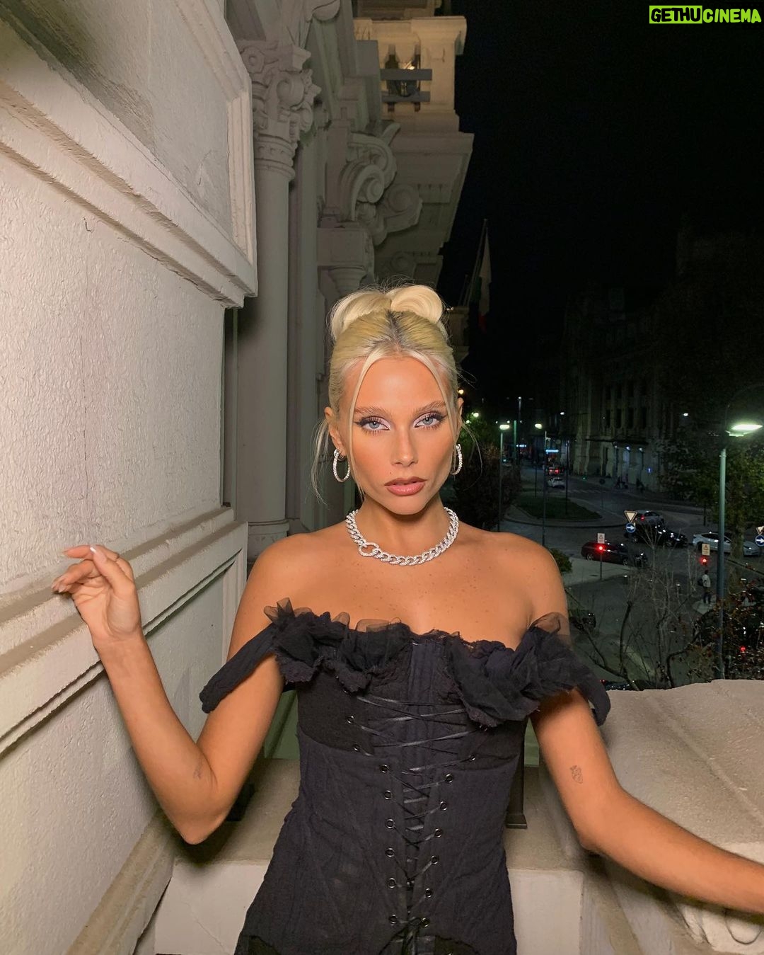 Valentina Zenere Instagram - milán nights @pomellato